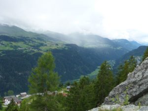 Regenwolke über Obersaxen